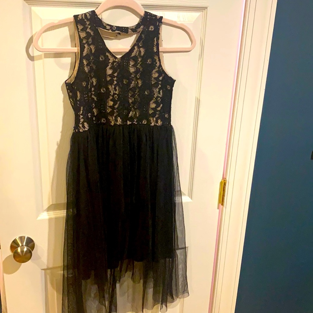 Black lace dress. Girls. Size 10.